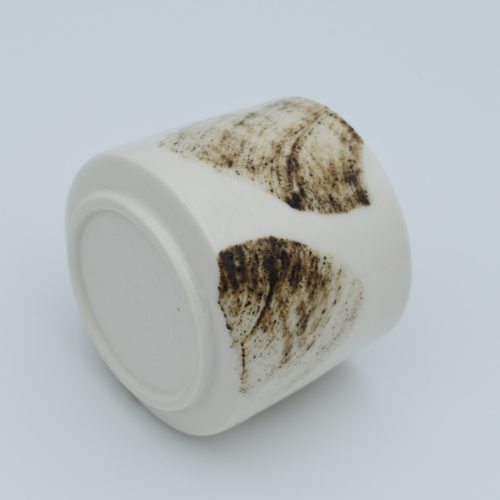 KORONGOLT PORCELÁN FLOW CSÉSZE